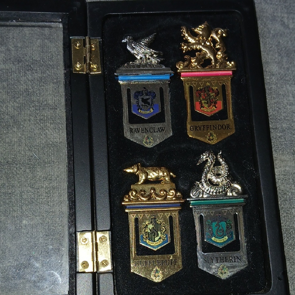 Harry Potter Hogwarts House Crest Bookmarks